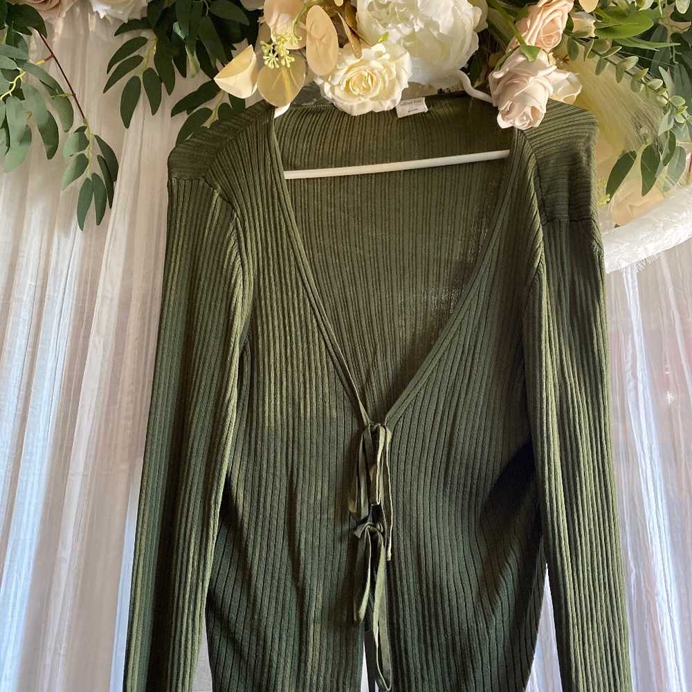 Wilfred sweater